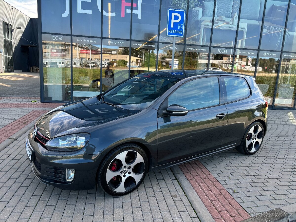 Volkswagen Golf 2.0TSi 155kW GTi