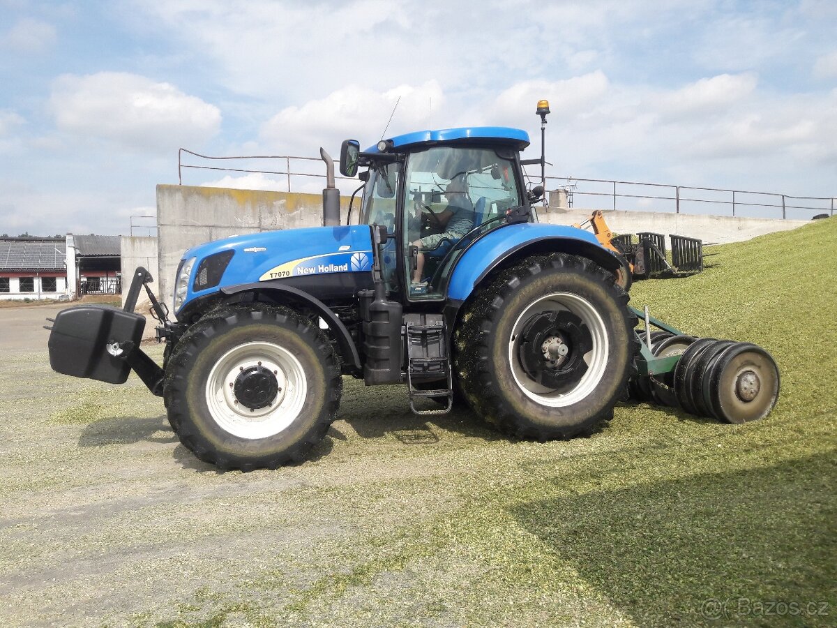 Traktor New Holland