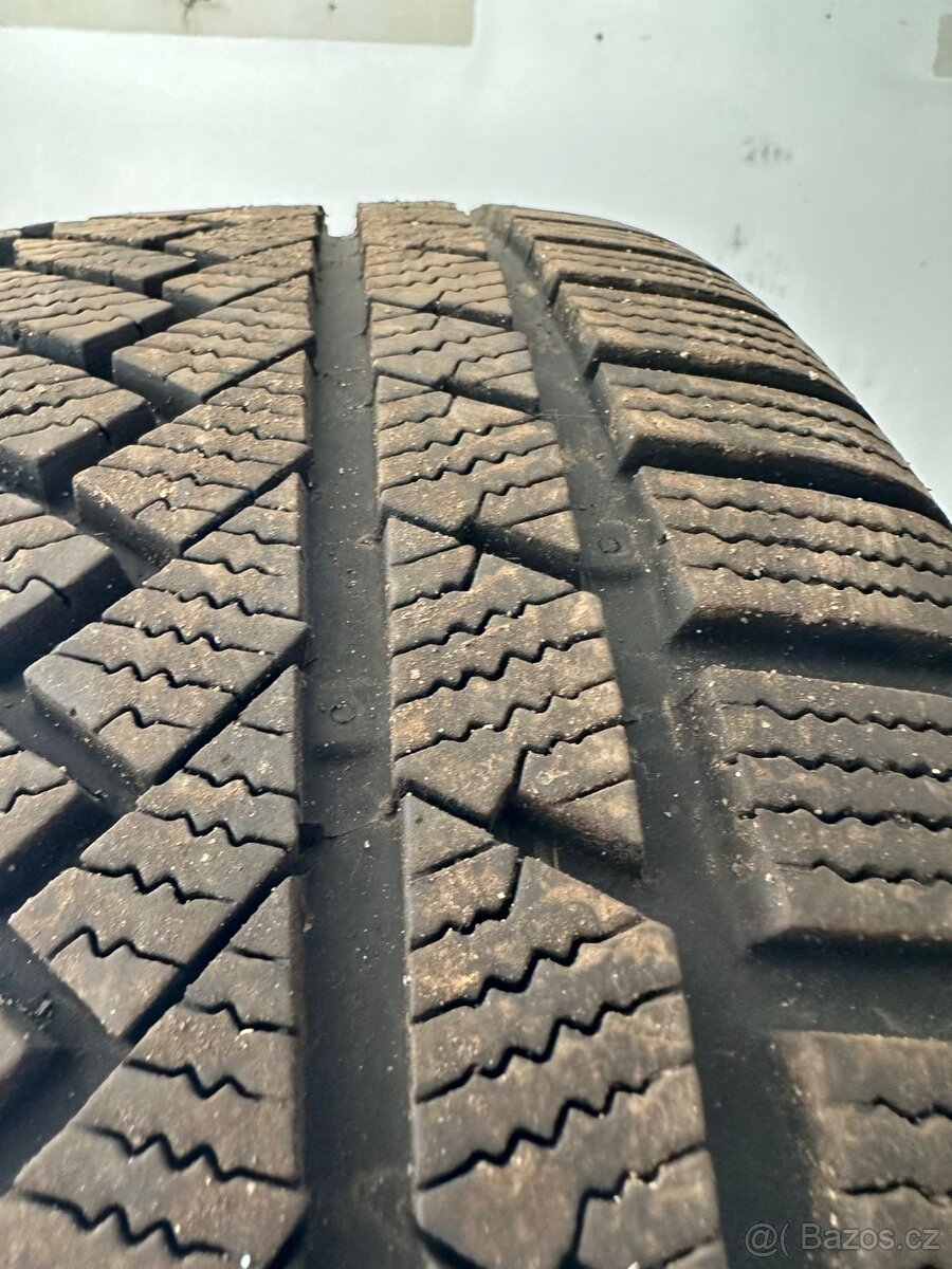 235/45r18 continental jak nový