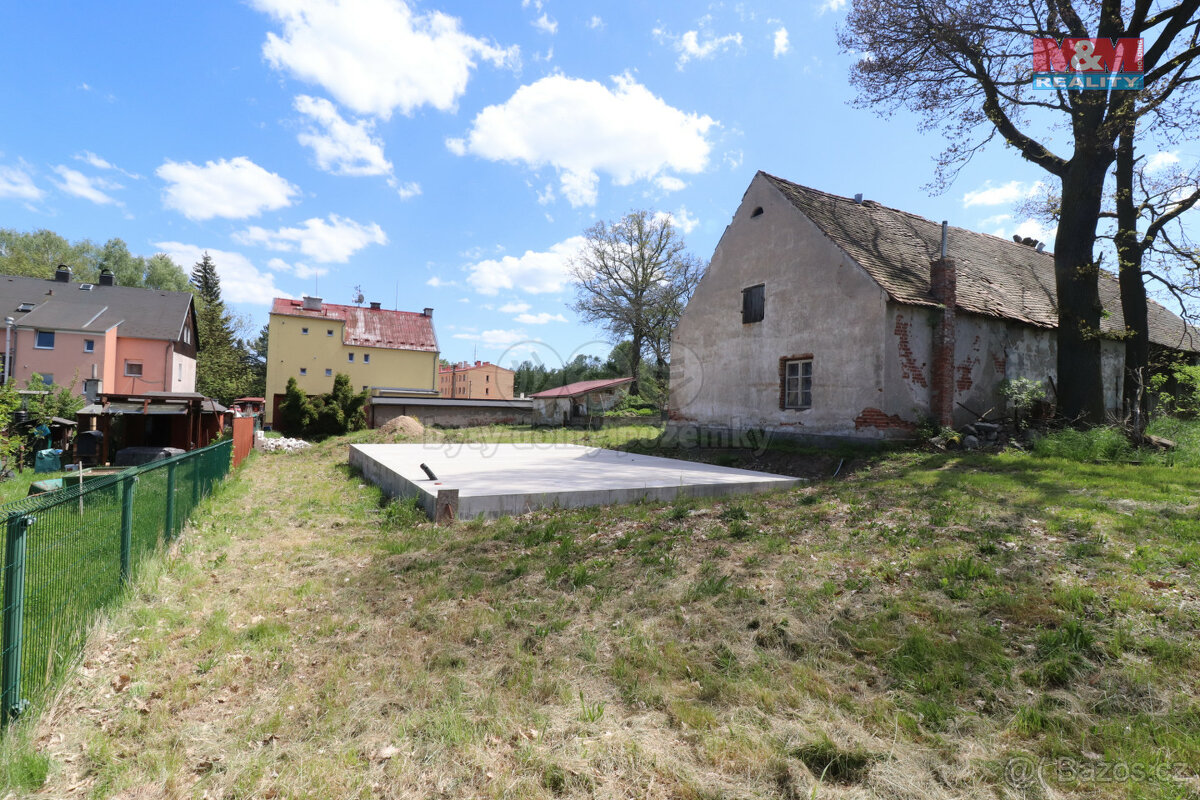 Prodej pozemku k bydlení, 704 m², Božičany