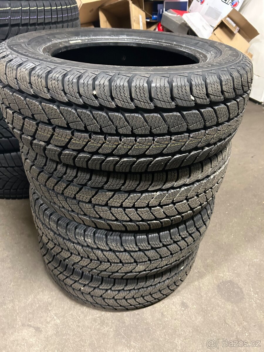 205/65 R15 C