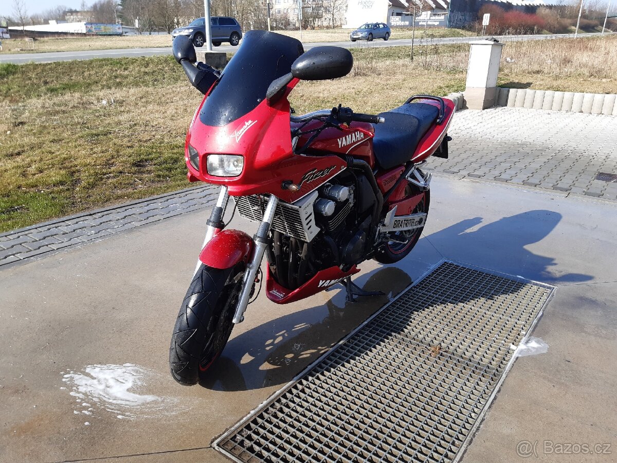 PRODEJ YAMAHA FAZER RJ02 FZS600