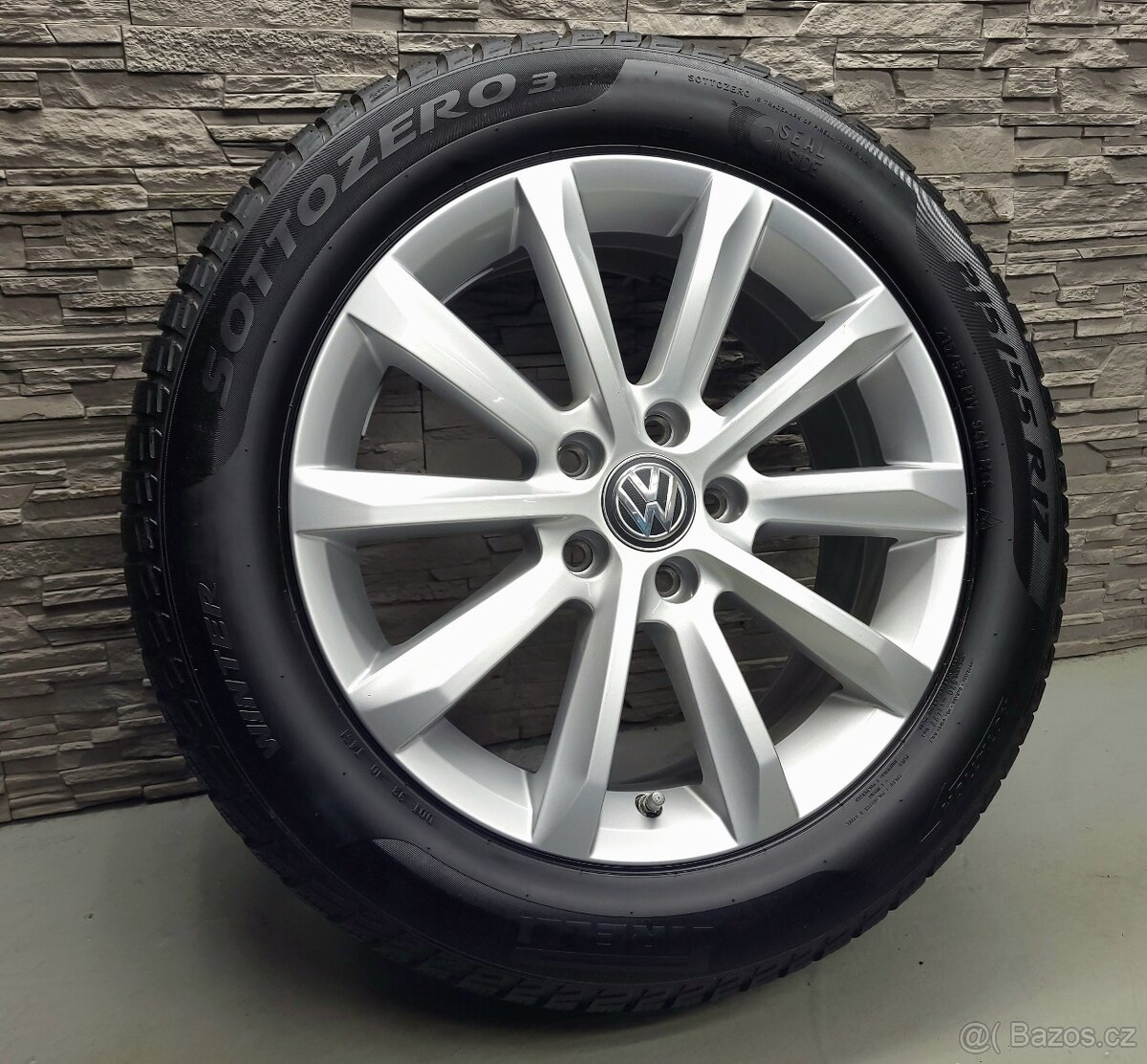 17" Originál VW Helsinky 5x112 zimní pneu 4,5-6,5mm