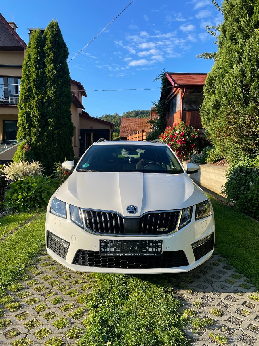 Škoda OCTAVIA III 2.0 TDi combi,RS paket,panorama,LEDsvětla