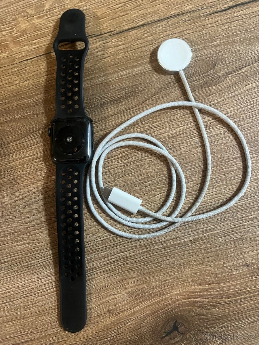 Applewatch series 6 Nike edice (40mm)+nabijecka