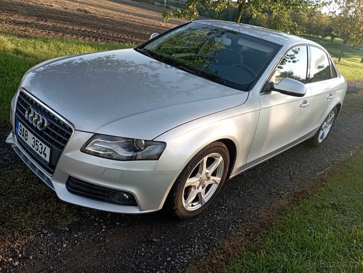 Audi A4 2.0 TDI 105kw B8 manuál,xenon,sport.sedačky,led svět