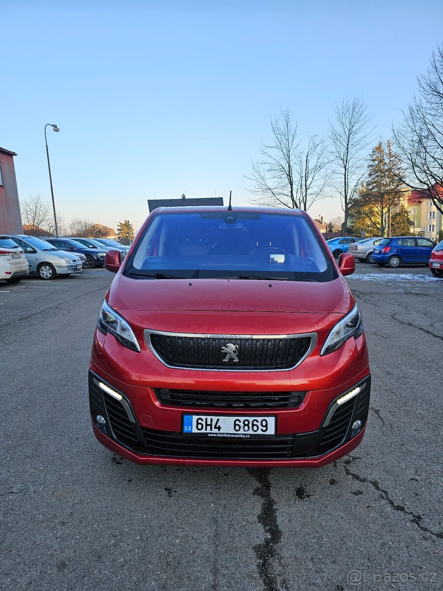 Peugeot Traveller, max výbava - kůže, 8 míst, odpočet DPH