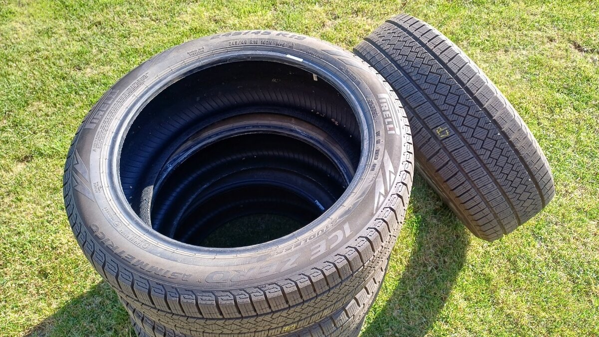 Zimní pneu 4ks Pirelli Ice Zero 245/45 R19 102H