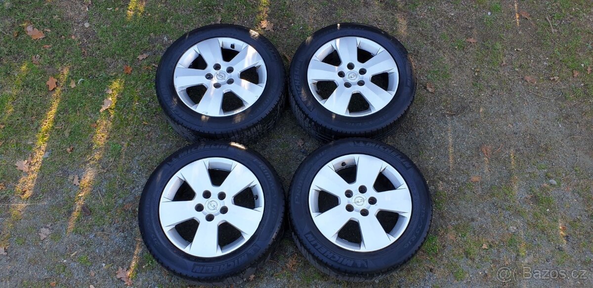 Sada kol Opel Vectra C letní pneu Michelin 215/55 R16