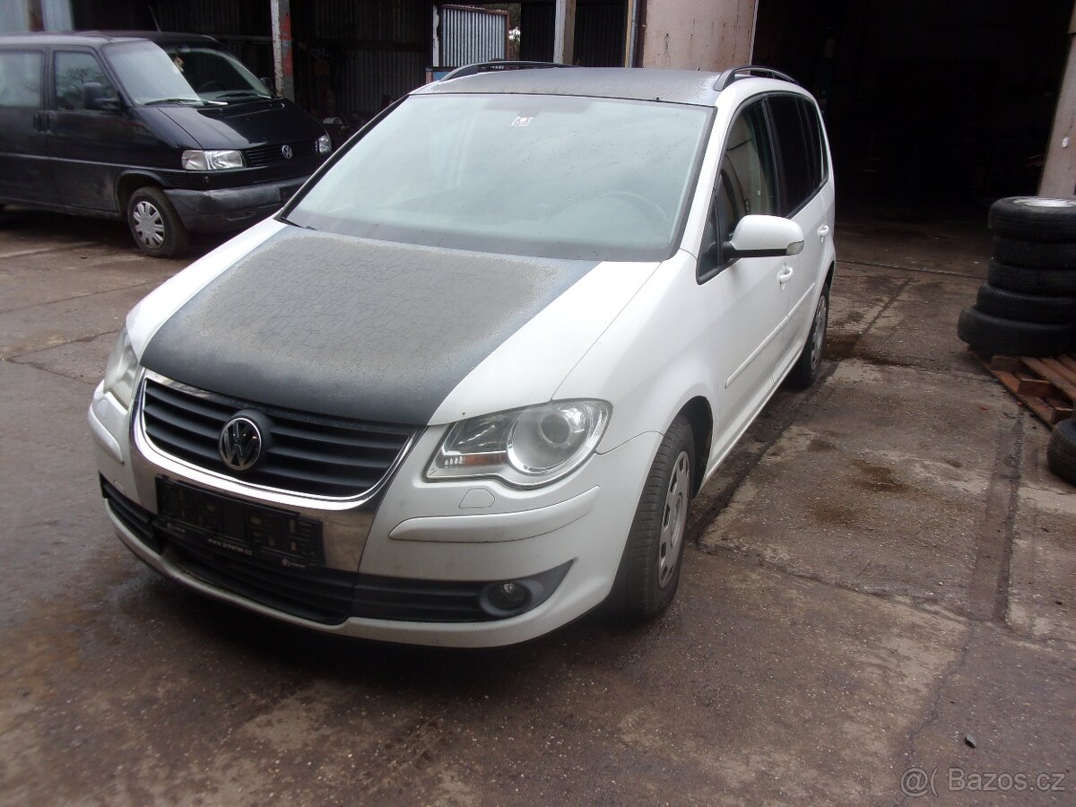 VOLKSWAGEN TOURAN 2,0 TDÍ BMM 103KW 2008