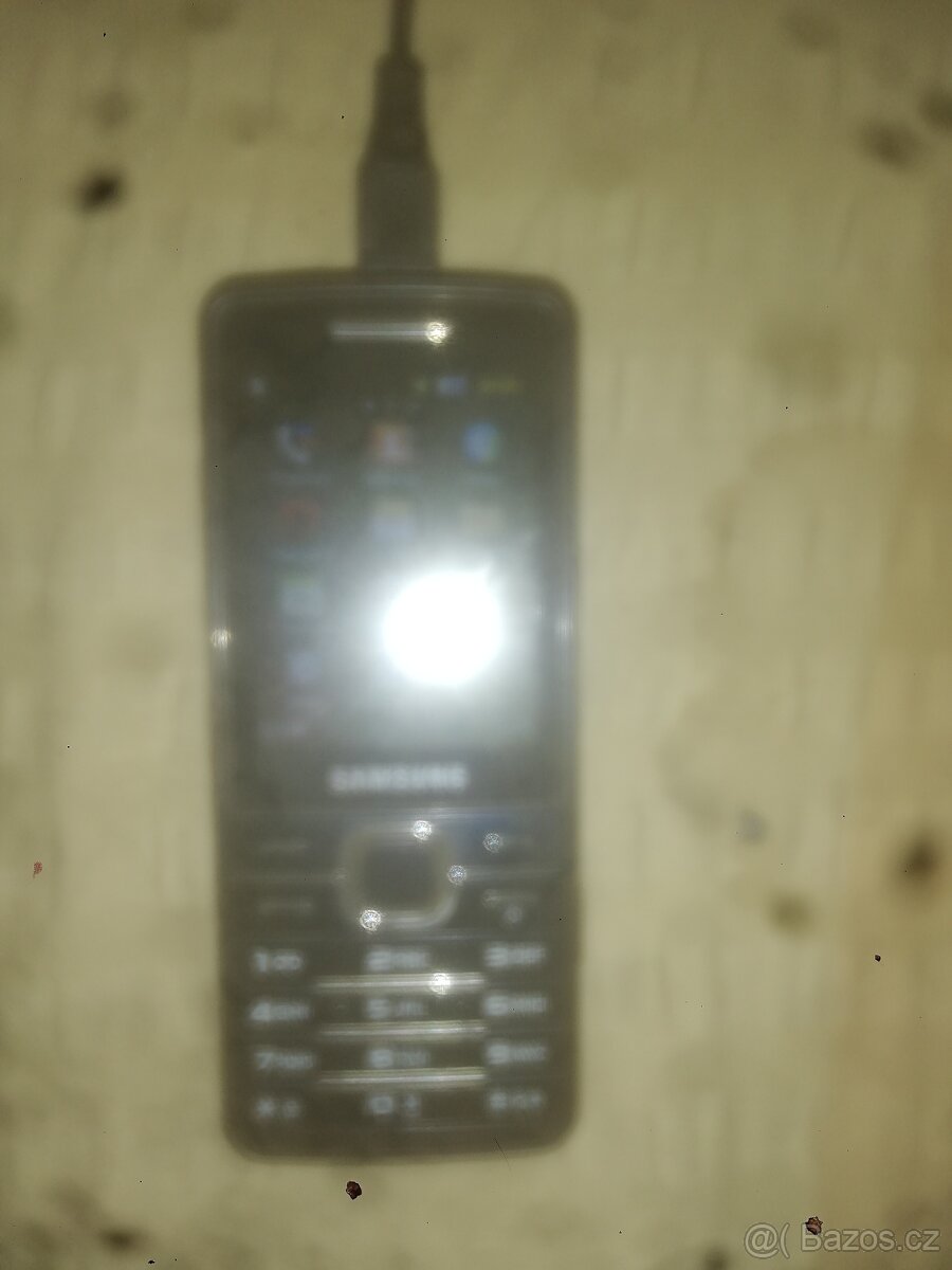 Starší telefon samsung gts 5610 - Uherské Hradiště | Bazoš.cz