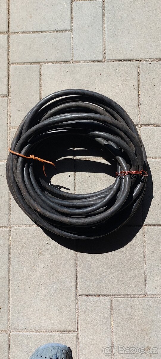 Starší flexi gumový kabel H07RN-F 4x6