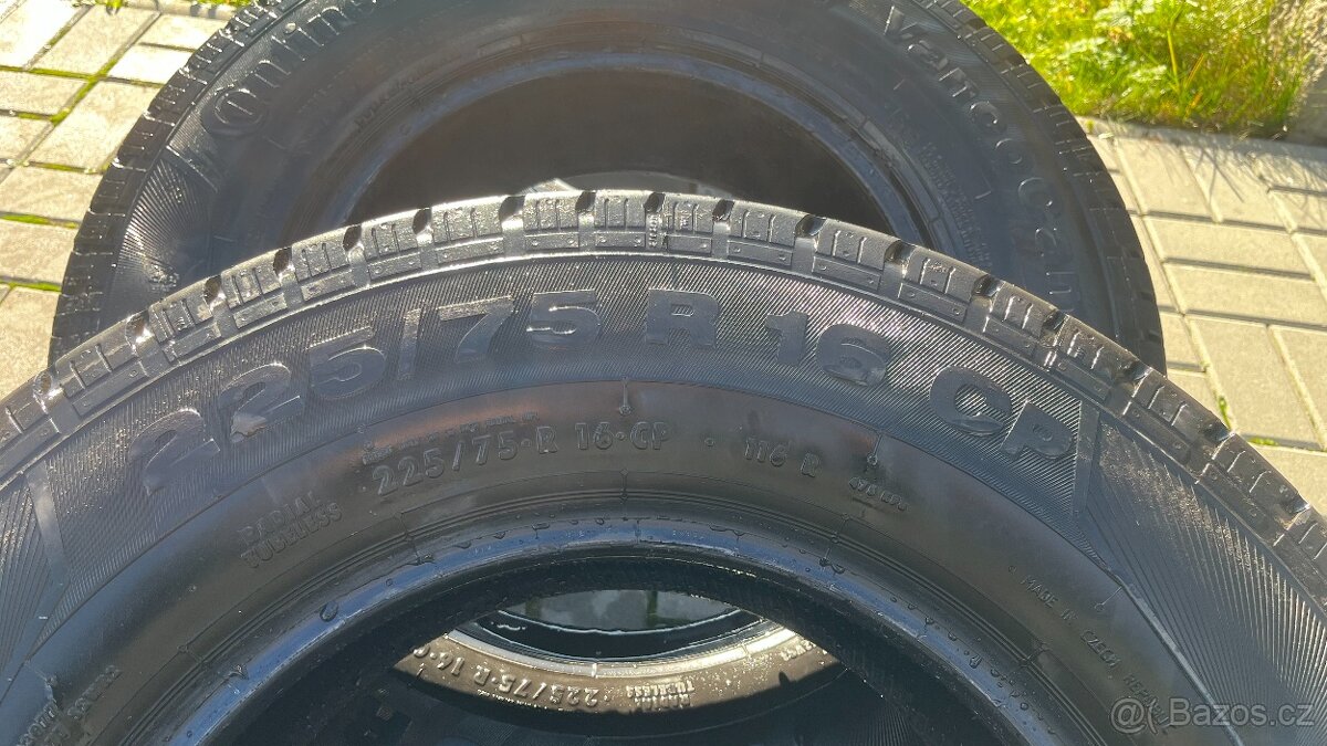 Continental Vanco Camper 225/75 R16 CP.