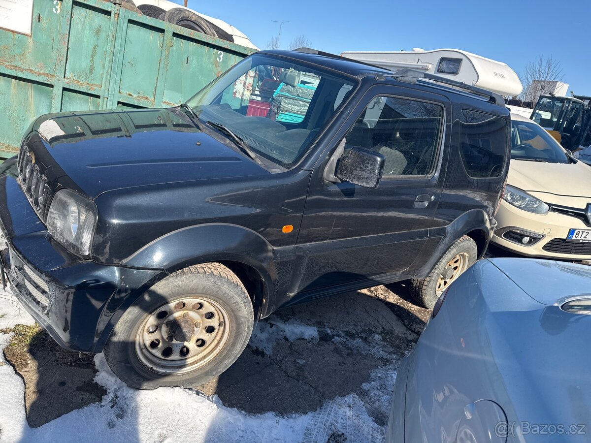 Suzuki jimny 1,3 63 kw rok 2011 najeto 139900