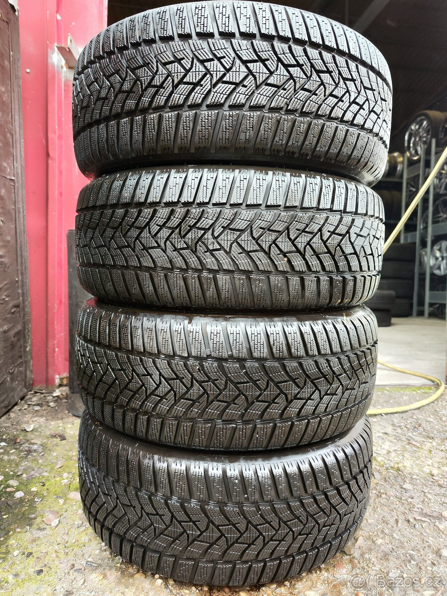 Zimní pneu = DUNLOP = 225/50 R17