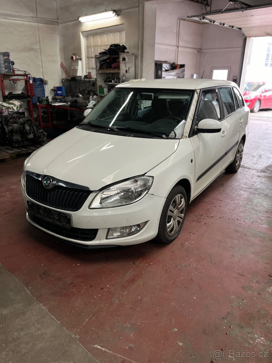 Fabia 2 II Combi 1.2 TSI 2012 63KW CBZA díly z vozu