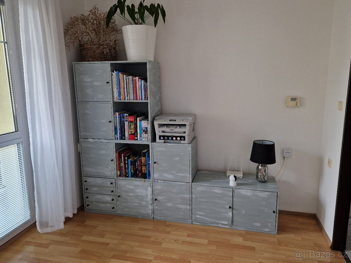 Knihovna Ikea +psací stůl