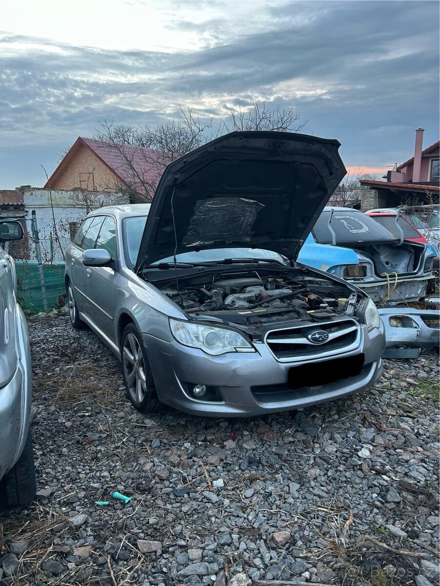 Subaru Legacy 2.0 i náhradní dily