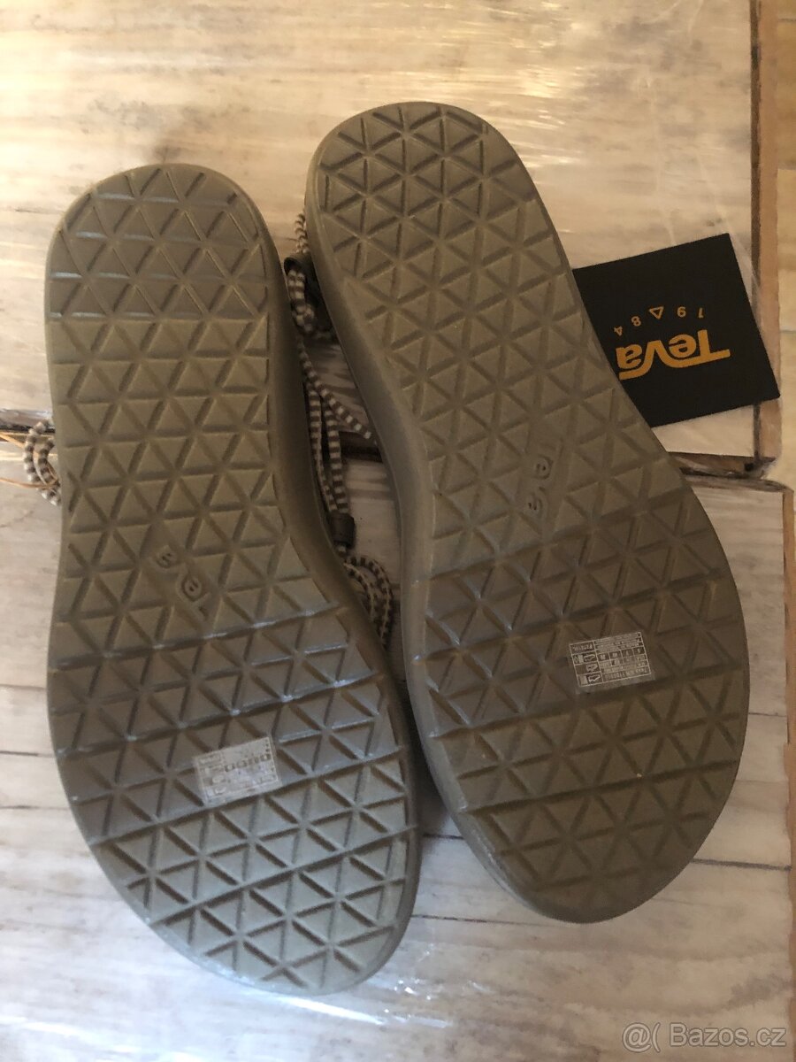 Teva sandaly vel. 9 nove