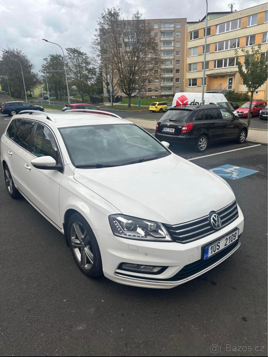 VW PASSAT 2.0TDI R-LINE SPORT PREMIUM 130KW 4-MOTION 2013 FA