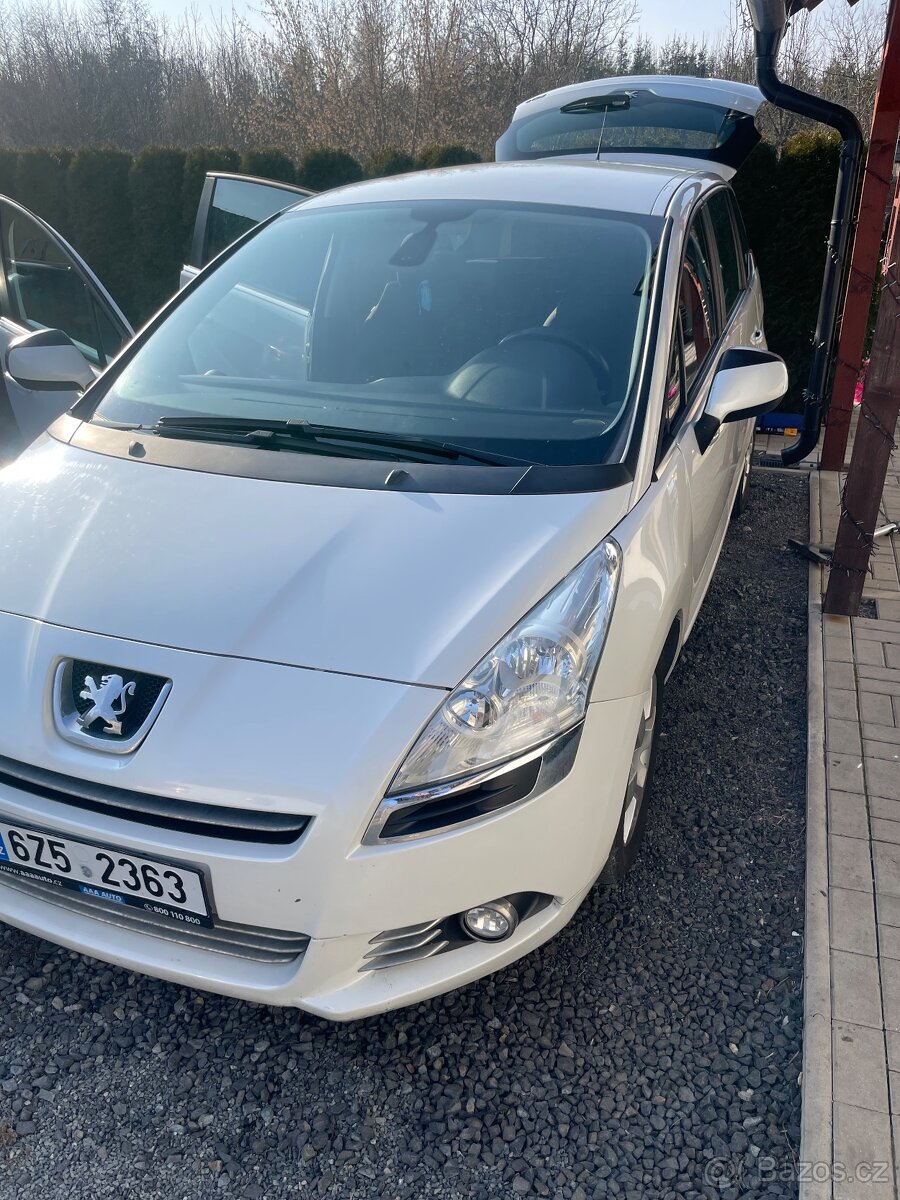 Peugeot 5008, 1,6hdi, rok 2012