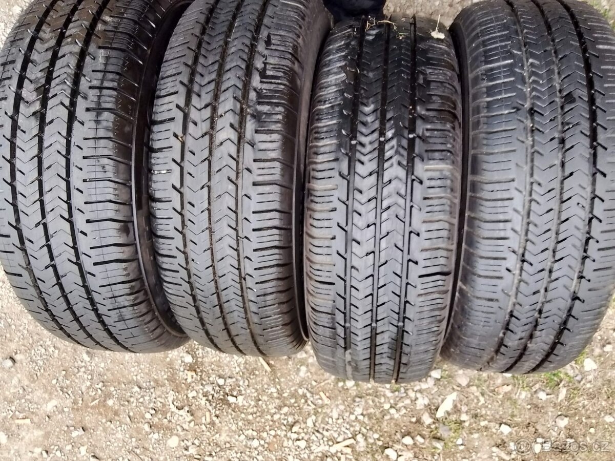 215/65/16c 106/104t Michelin - letní pneu 4ks dodávkové