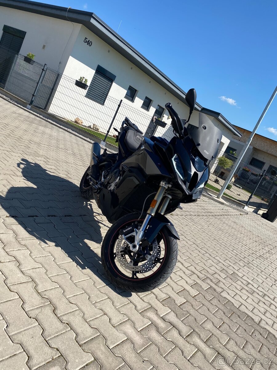 BMW S1000XR 10/2022 8466km TRIPLE BLACK AKRAPOVIC