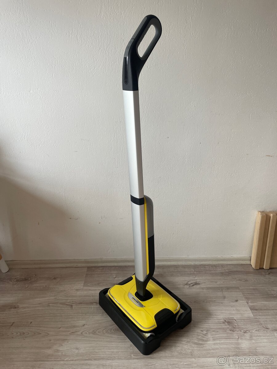 PODLAHOVÁ MYČKA KÄRCHER  FC 7 CORDLESS