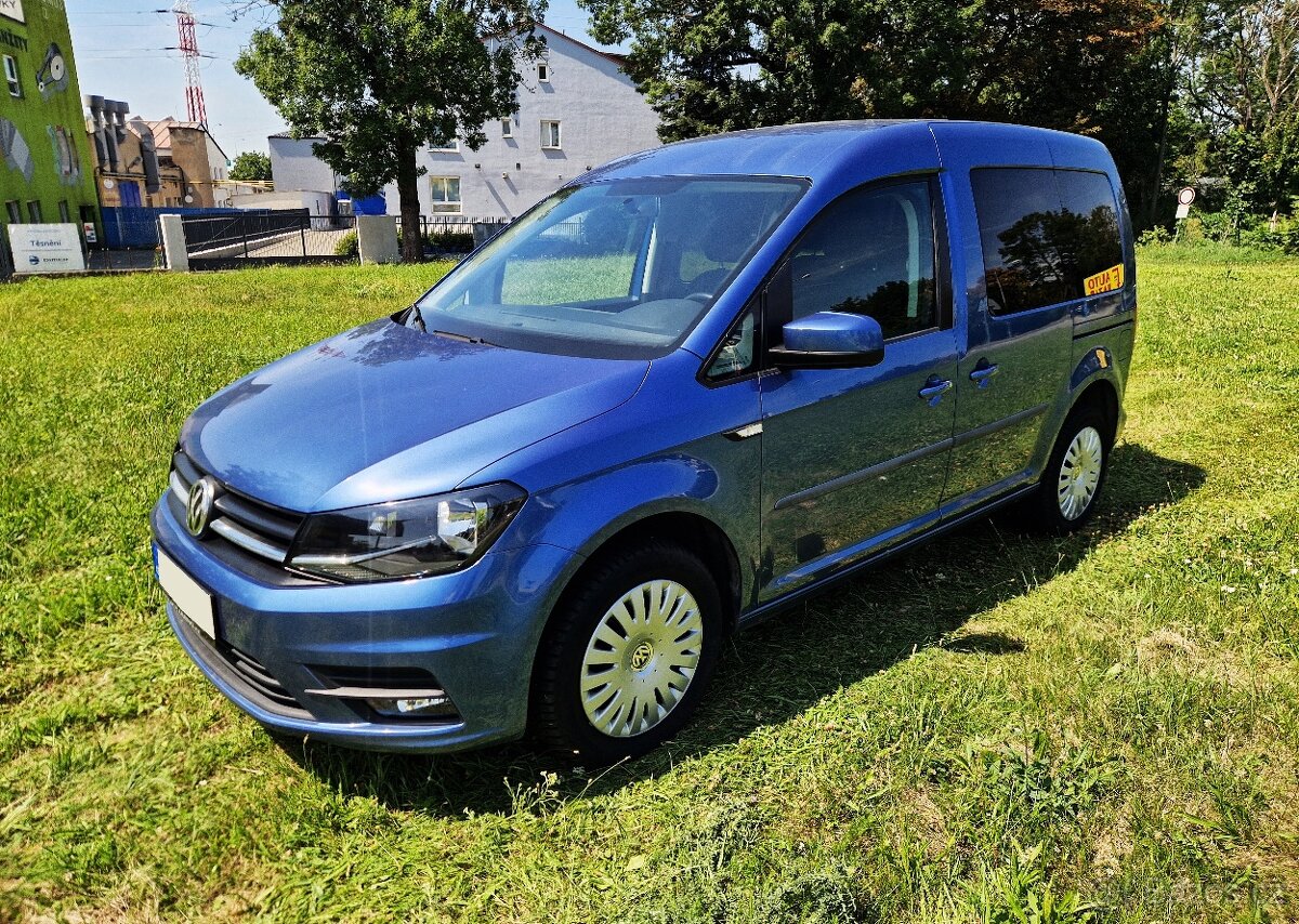 VW CADDY 2.0TDI 110KW 1.MAJITEL -AUTOMAT-ODPOČET DPH PARK.S.