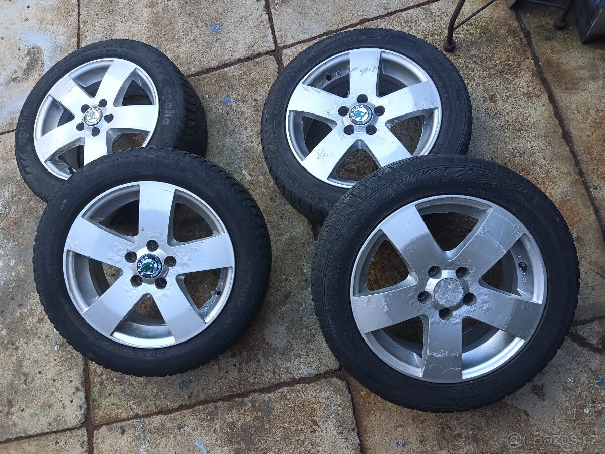 Prodám 4x alu 6,5Jx15H2 se zimními pneu 195/55R15