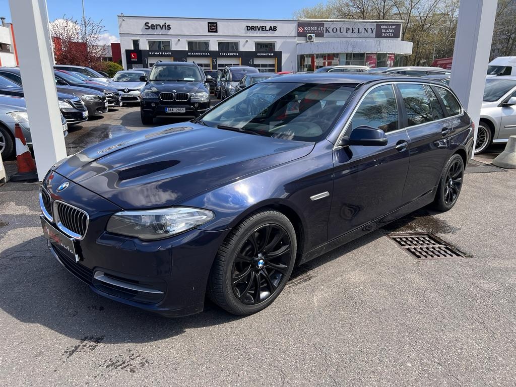 Prodám BMW f11 520i, 135kW, rok 2017, automat, 221000km, mod