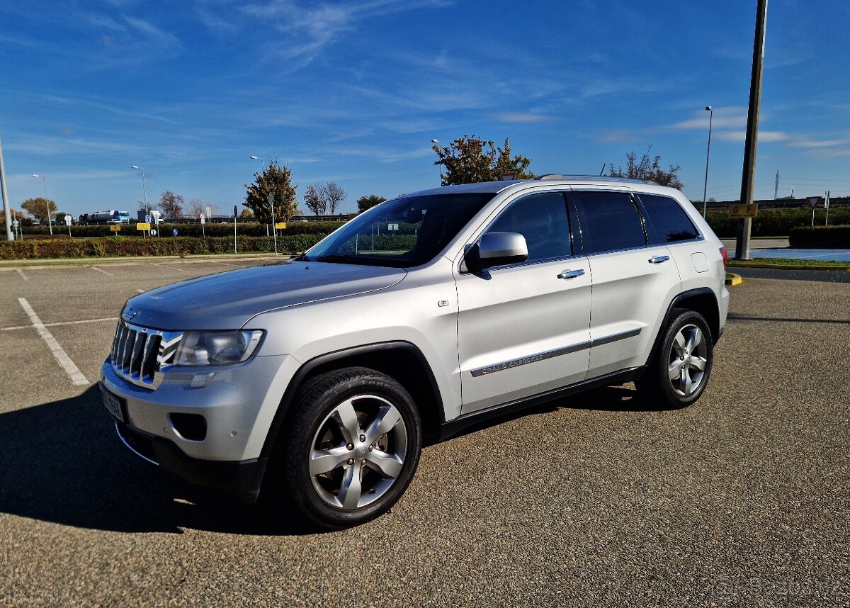 JEEP GRAND CHEROKEE CRD 177KW OVERLAND FULL VÝBAVA