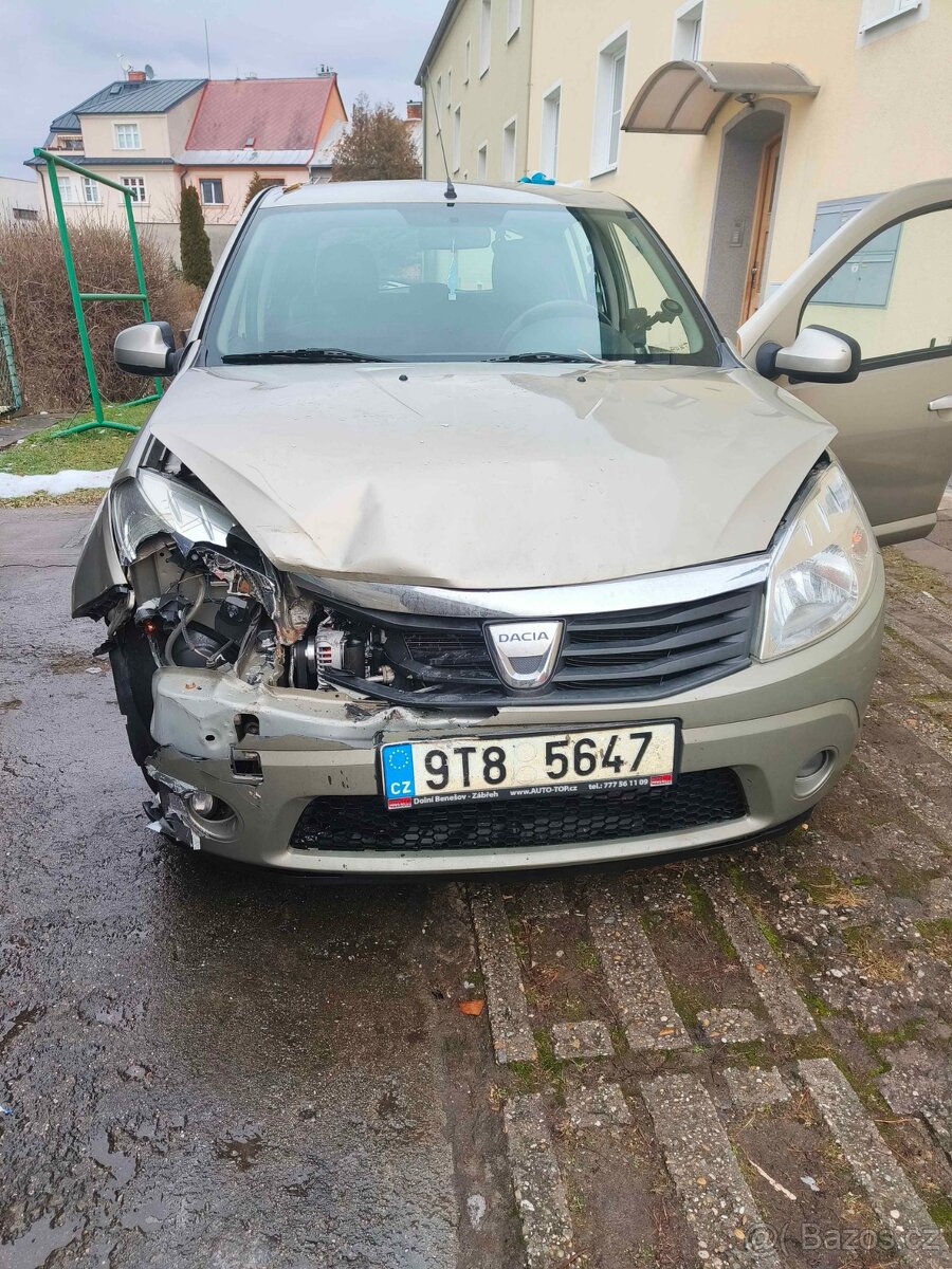 Na náhradní díly, případná oprava Dacia Sandero 2009