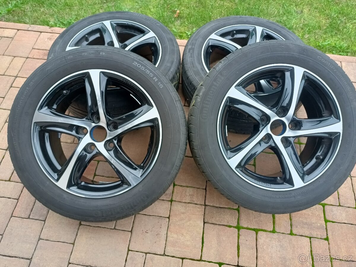 Alu kola VW 7.0Jx16H2 ET47 5x112+letni pneu