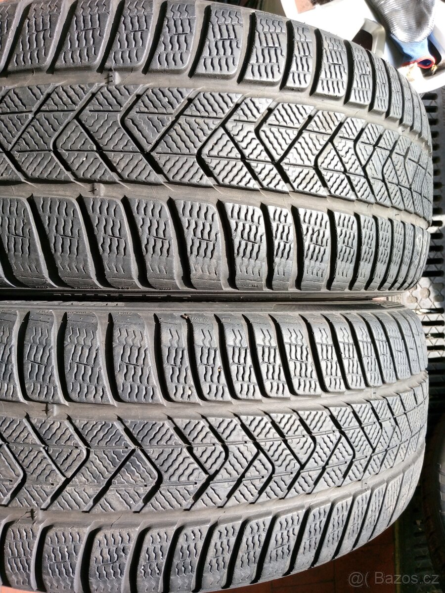 245/40/21 100v Pirelli - zimní pneu 2ks RunFlat