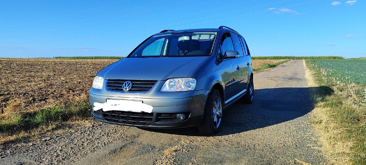 VW Touran 1.6 FSI