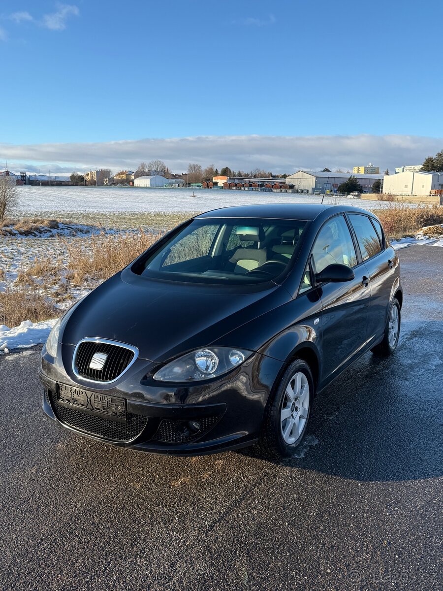 SEAT ALTEA 1.6 75 KW, KLIMA, 113 tis. KM, TAŽNÉ ZAŘÍZENÍ