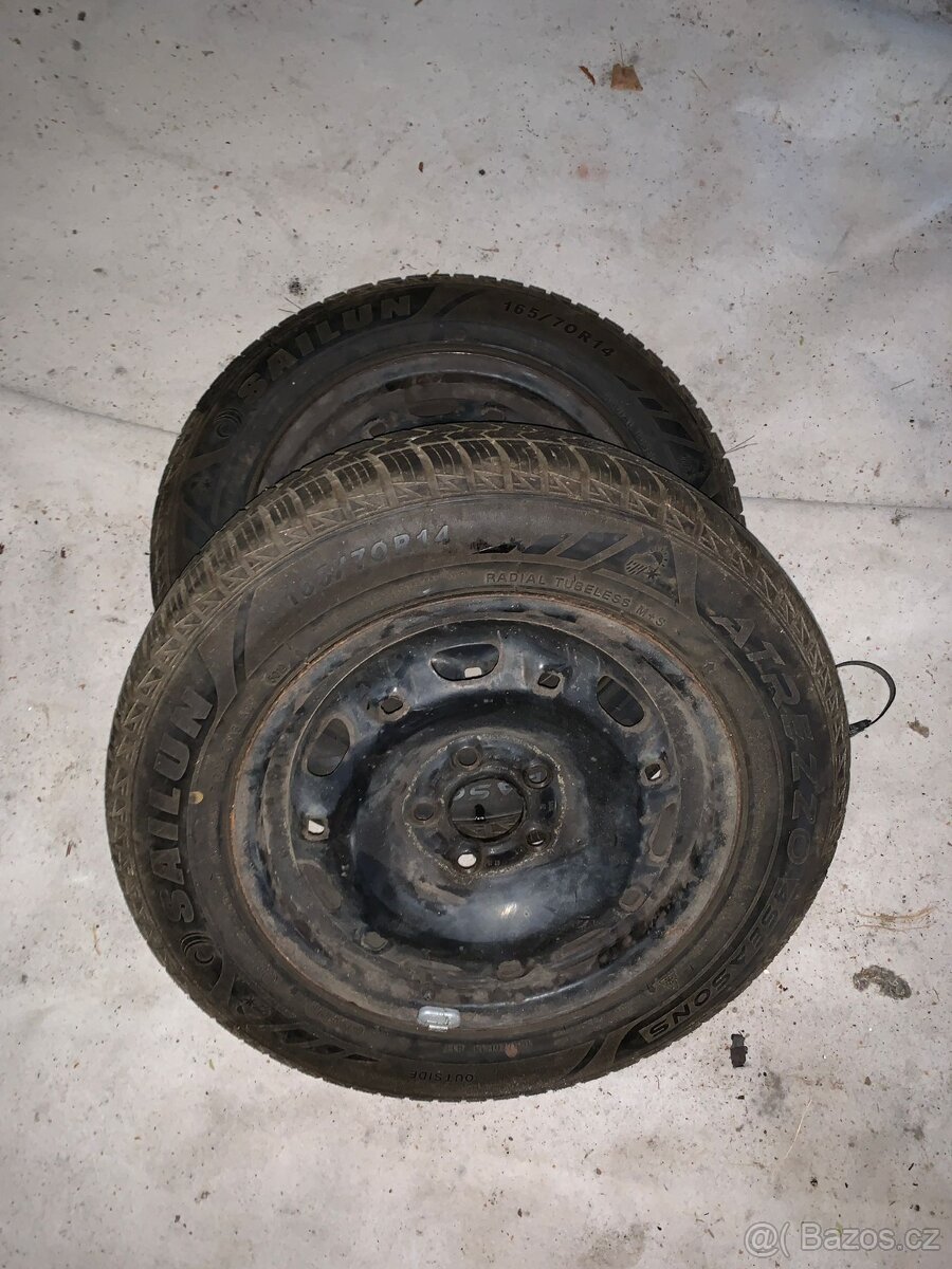 celoroční kola Fabia 165/70 R14