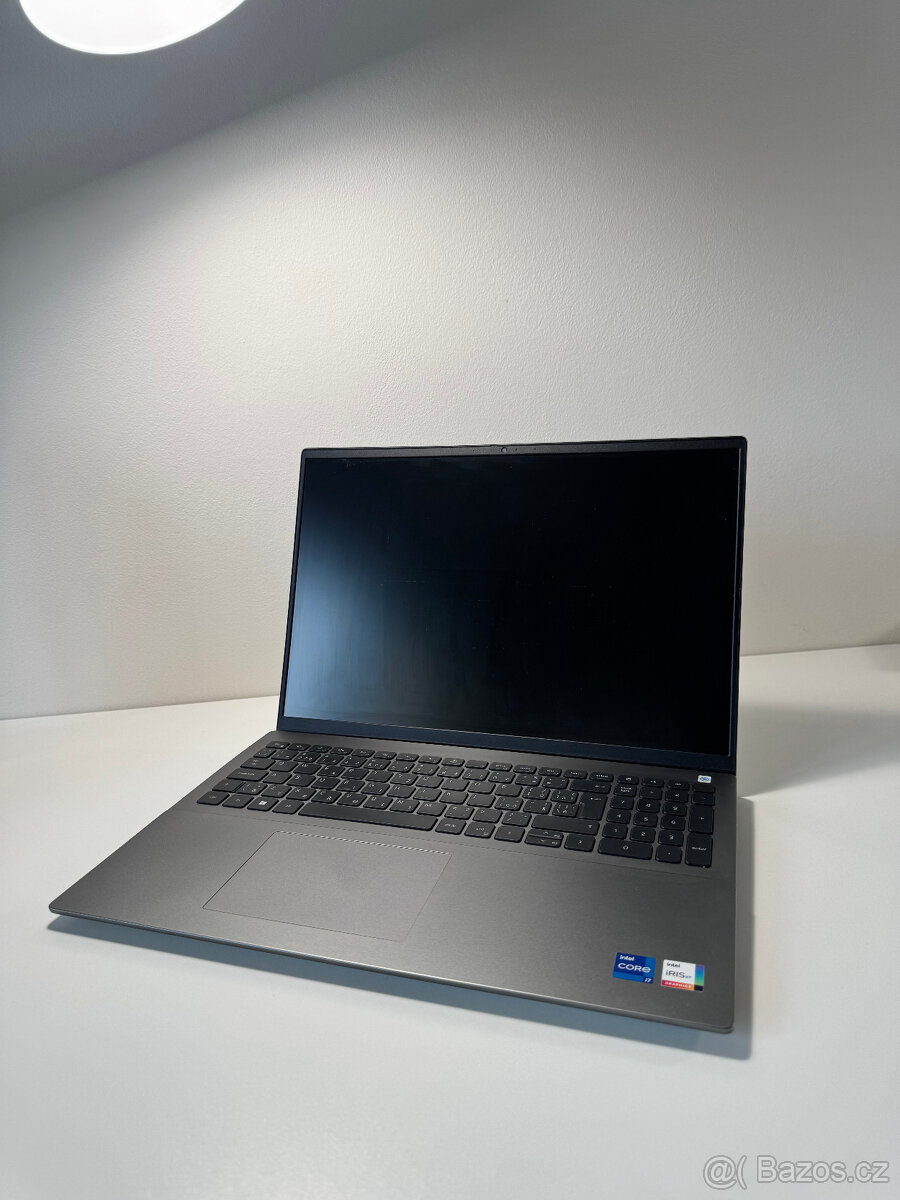 Dell Vostro 5620 (i7, 16 GB RAM, 512 SSD, 16") záruka