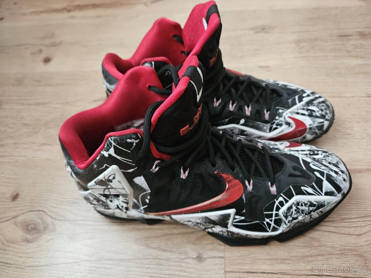 Boty Nike Lebron Grafiti vel. 43