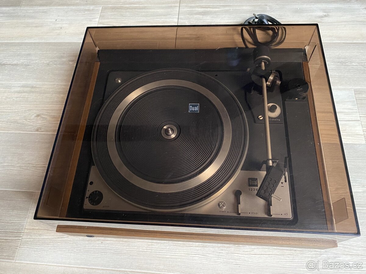 Gramofon DUAL CS 1226