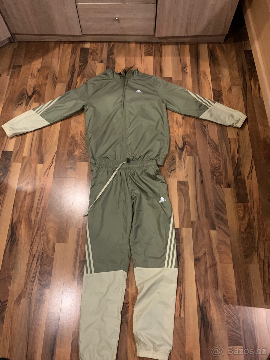 Souprava adidas S/M