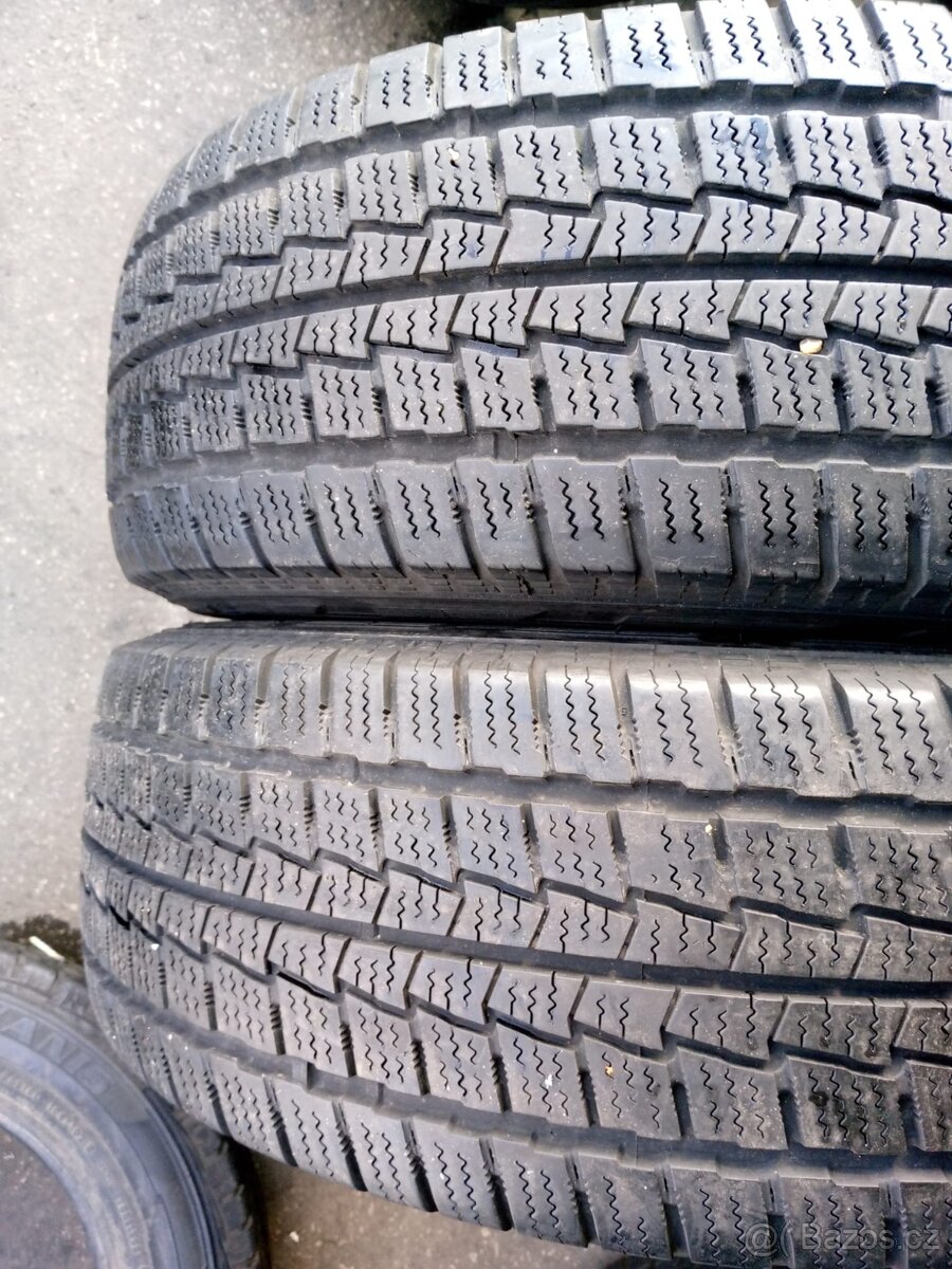 235/65/16c 115/113r Hankook - zimní pneu 2ks dodávkové