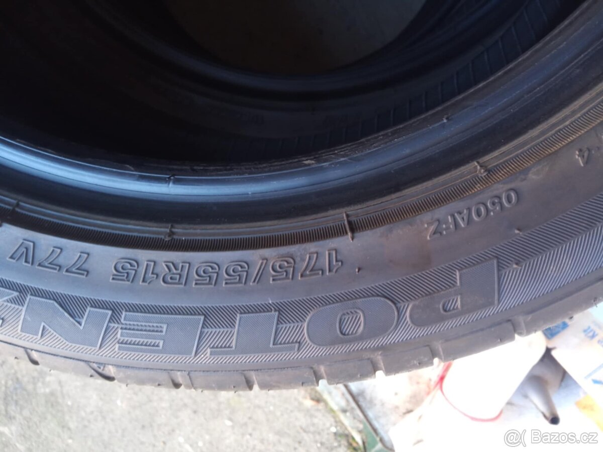 Pneu letní Bridgestone 175/55 R15 77V skoro nejeté