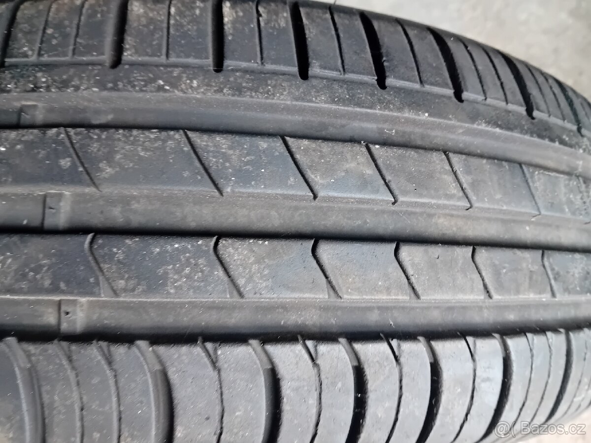 Prodám Sadu pneu 175/65/15 Hankook Letni