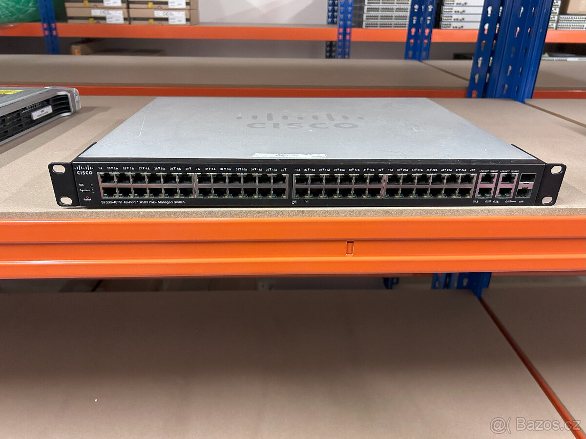 Cisco SF300-48PP používá