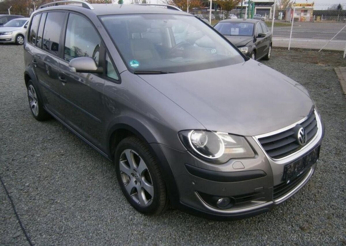 Volkswagen Touran Cross 1.4TSi,2x kola benzín manuál 103 kw