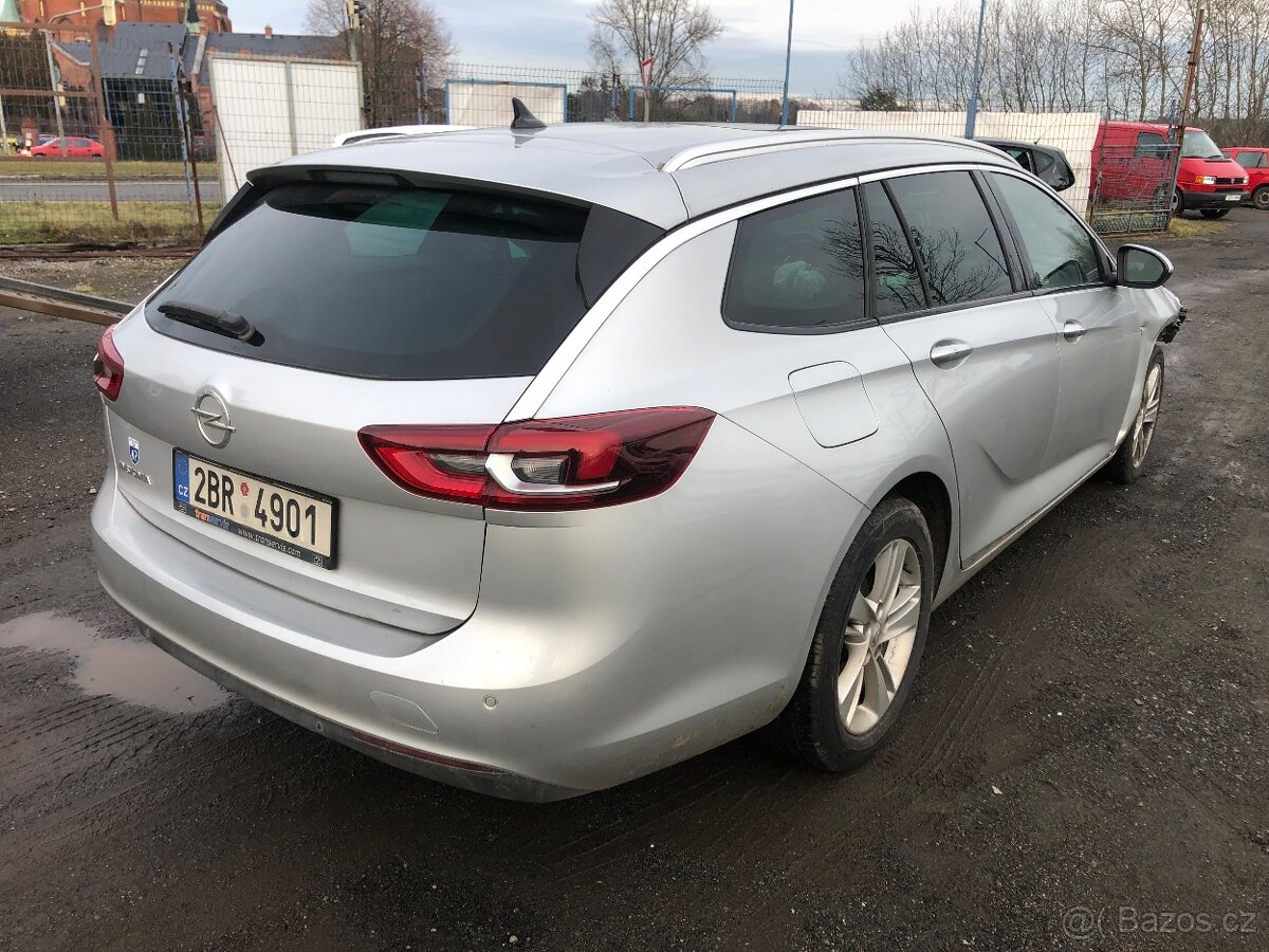 Opel Insignia Sport Tourer 2.0td   MATRIX  NAVI  POJÍZDNÉ