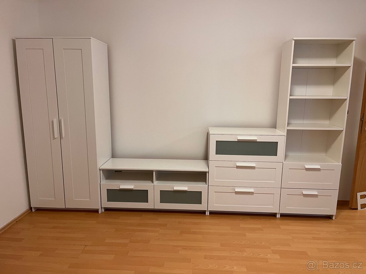 OBÝVÁKOVÁ STĚNA IKEA