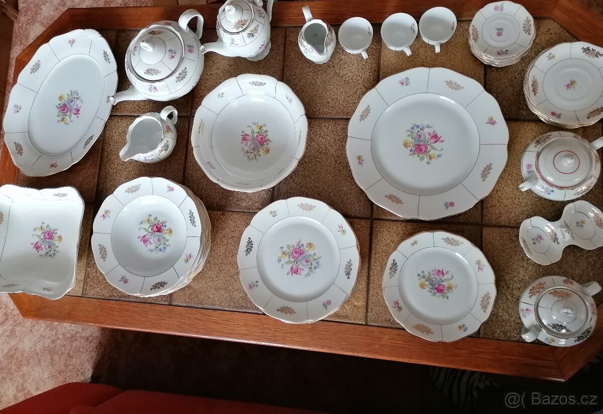 Starožitná velká porcelánová souprava